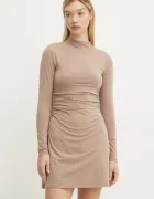 Abercrombie & Fitch Рокля