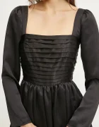 Abercrombie & Fitch Рокля в черно къса разкроена KI159-5085