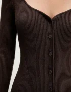 Abercrombie & Fitch Рокля в кафяво среднодълга с кройка по тялото KI159-6293-450