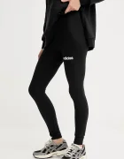 adidas Комплект Leisure в черно JX0474
