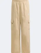 adidas Originals Детски панталон в жълто с изчистен дизайн KE0408