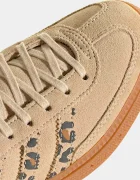adidas Originals HANDBALL SPEZIAL маратонки за деца от велур бежови KH9790