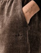 adidas Originals панталон дамски Chenille кафяв с висока талия LF6542