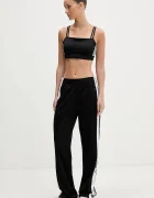 adidas Originals Спортен панталон Adibreak в черно KD2932