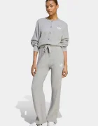 adidas Originals спортен панталон дамски Essentials Knit сив със стандартна талия IA4439
