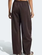 adidas Originals спортен панталон дамски Firebird Barrel кафяв с висока талия LF1058