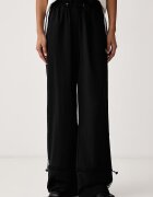 adidas Originals спортен панталон дамски Micro Pleat Injection черен с висока талия LG4283