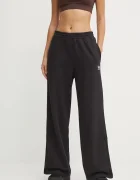 adidas Originals Спортен панталон Femme Galore Wideleg Fleece Pants в черно с изчистен дизайн JN3030