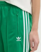 adidas Originals Спортен панталон Firebird в зелено с апликация JC8283