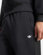 adidas Originals спортен панталон мъжки от памук Trefoil Essentials черен KQ8557