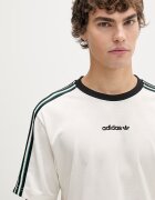 adidas Originals Тениска в бежово с апликация KE2139