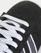 adidas Originals Велурени маратонки CAMPUS 00s в черно JQ2043