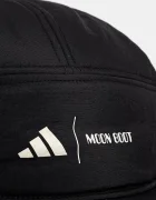 adidas Шапка с козирка x Moon Boot в черно с принт JE1943
