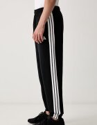 adidas спортен панталон мъжки с памук Essentials черен KY6526