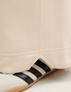 adidas Спортен панталон в бежово с изчистен дизайн JY7796