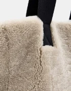 AllSaints Кожена чанта с две лица IZZY SHEARLING в кафяво W056XB