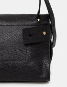 AllSaints Кожена чанта URSA в черно W522XC