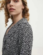 Answear.LAB Рокля в черно среднодълга разкроена