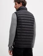ARMANI EXCHANGE Пухен елек в черно зимен модел XM001576 AF16927