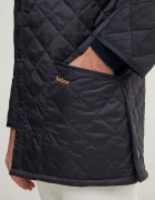 Barbour Яке le Quilt в тъмносиньо преходен модел MQU0001