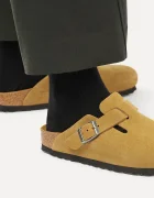 Birkenstock чехли обувки с покрити пръсти от велур Boston Soft Footbed Suede Leather кафяви 1033122