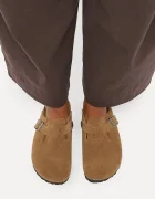 Birkenstock чехли сабо от велур Boston Suede Leather кафяви 1032813