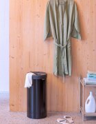 Brabantia Кош за пране 35 L в черно