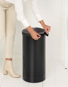 Brabantia Кош за пране 35 L в черно