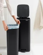 Brabantia Кошче за боклук Bo 30 L в черно