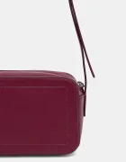 CALVIN KLEIN чанта crossbody дамска от имитация на кожа бордо LV04F3220G