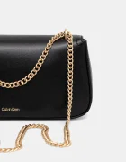 CALVIN KLEIN чанта crossbody дамска от имитация на кожа черна LV04F3172G