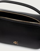 CALVIN KLEIN чанта crossbody дамска от имитация на кожа черна LV04F3678G