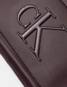 CALVIN KLEIN чанта crossbody дамска от имитация на кожа виолетова LV04F3220G