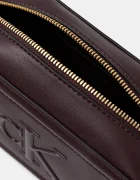 CALVIN KLEIN чанта crossbody дамска от имитация на кожа виолетова LV04F3220G