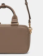 CALVIN KLEIN чанта дамска от имитация на кожа бежова LV04F3411G