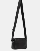 CALVIN KLEIN чанта през рамо мъжка от имитация на кожа черна LV04D3129G