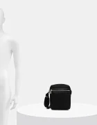 CALVIN KLEIN Чанта през рамо в черно LV04D3175G