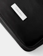 CALVIN KLEIN Чанта през рамо в черно LV04D3180G