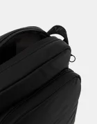 CALVIN KLEIN Чанта през рамо в черно LV04D3200G