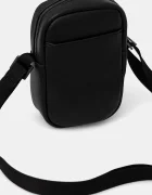 CALVIN KLEIN Чанта през рамо в черно LV04D3279G