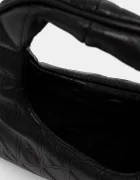 CALVIN KLEIN Чанта в черно LV04F3200G