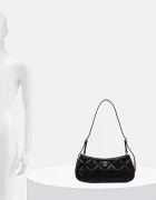 CALVIN KLEIN Чанта в черно LV04F3327G
