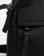 CALVIN KLEIN JEANS Чанта с колан в черно LV04G3090G