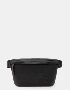 CALVIN KLEIN JEANS Чанта за кръст в черно LV04G3082G