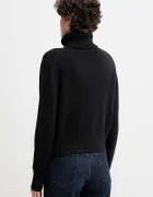 CALVIN KLEIN JEANS Пуловер в черно с поло LV047D354G
