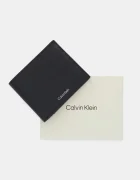 CALVIN KLEIN Кожен портфейл мъжки в черно LV04D1062G
