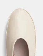 CALVIN KLEIN Кожени балеринки BALLERINA MARY JANE STRAP LTH в бежово HW0HW02656