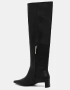 CALVIN KLEIN Кожени ботуши SET BACK KITTEN HEEL KNEE BOOT в черно с дебел ток HW0HW02587