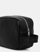 CALVIN KLEIN Козметична чанта в черно LV04D1090G