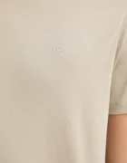 CALVIN KLEIN Памучна тениска в бяло с изчистен дизайн LV04LB275G